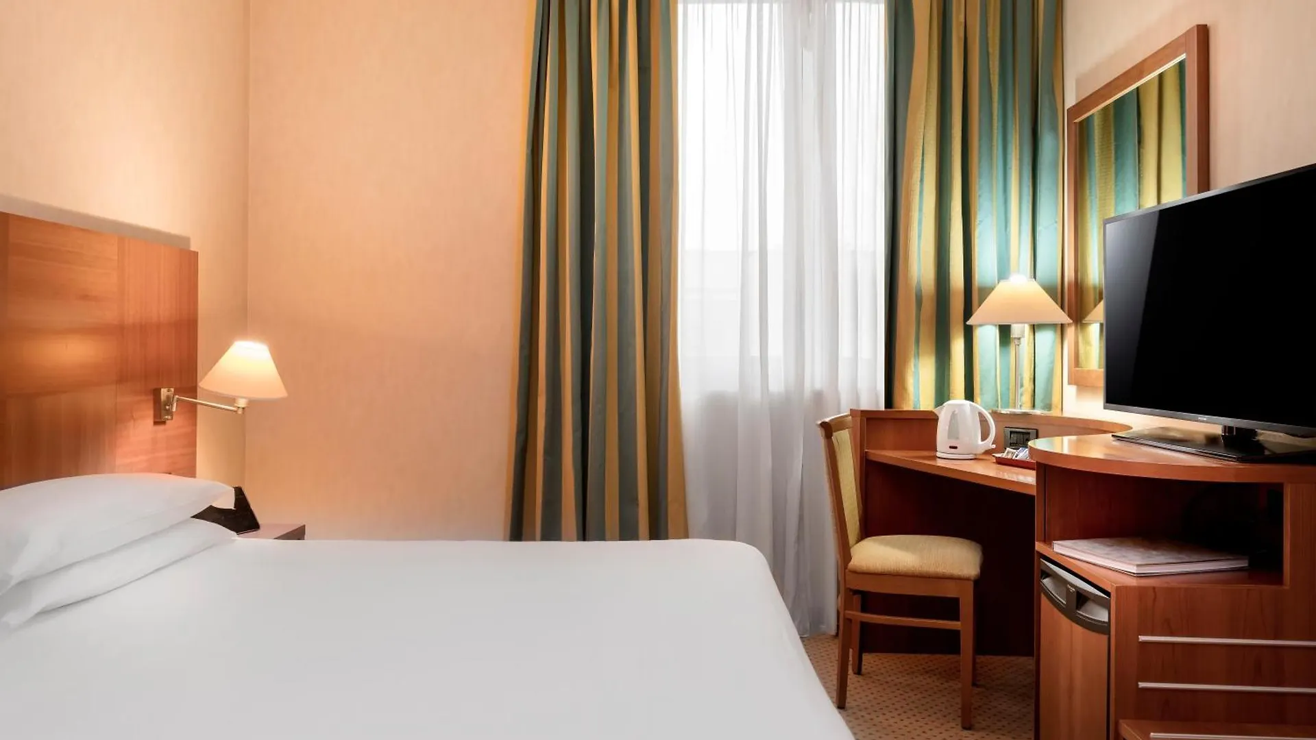 Best Western Cavalieri Della Corona Cardano Al Campo Hotel