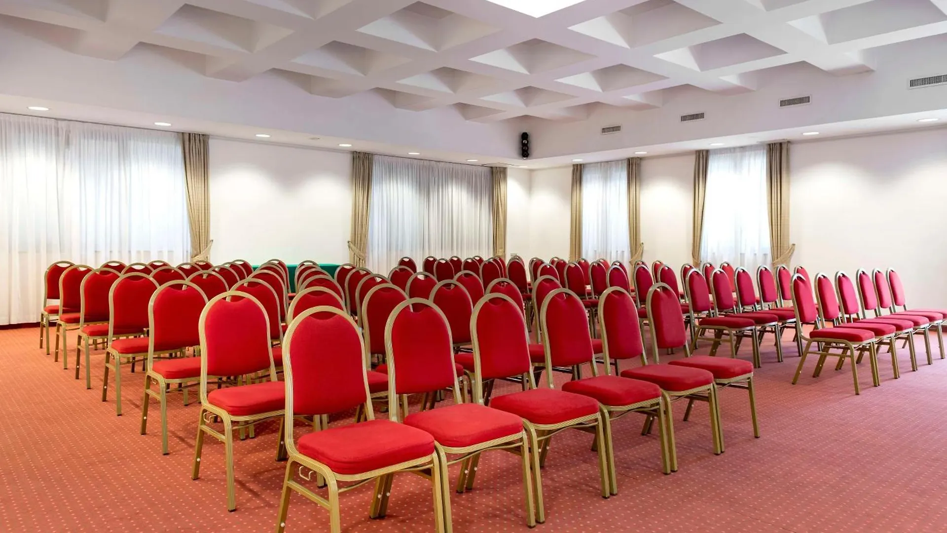 Best Western Cavalieri Della Corona Cardano Al Campo Hotel
