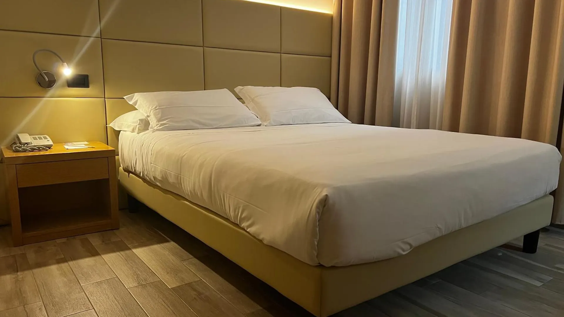 Best Western Cavalieri Della Corona Cardano Al Campo Italy