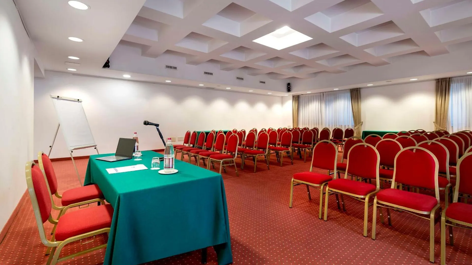 Best Western Cavalieri Della Corona Cardano Al Campo Italien