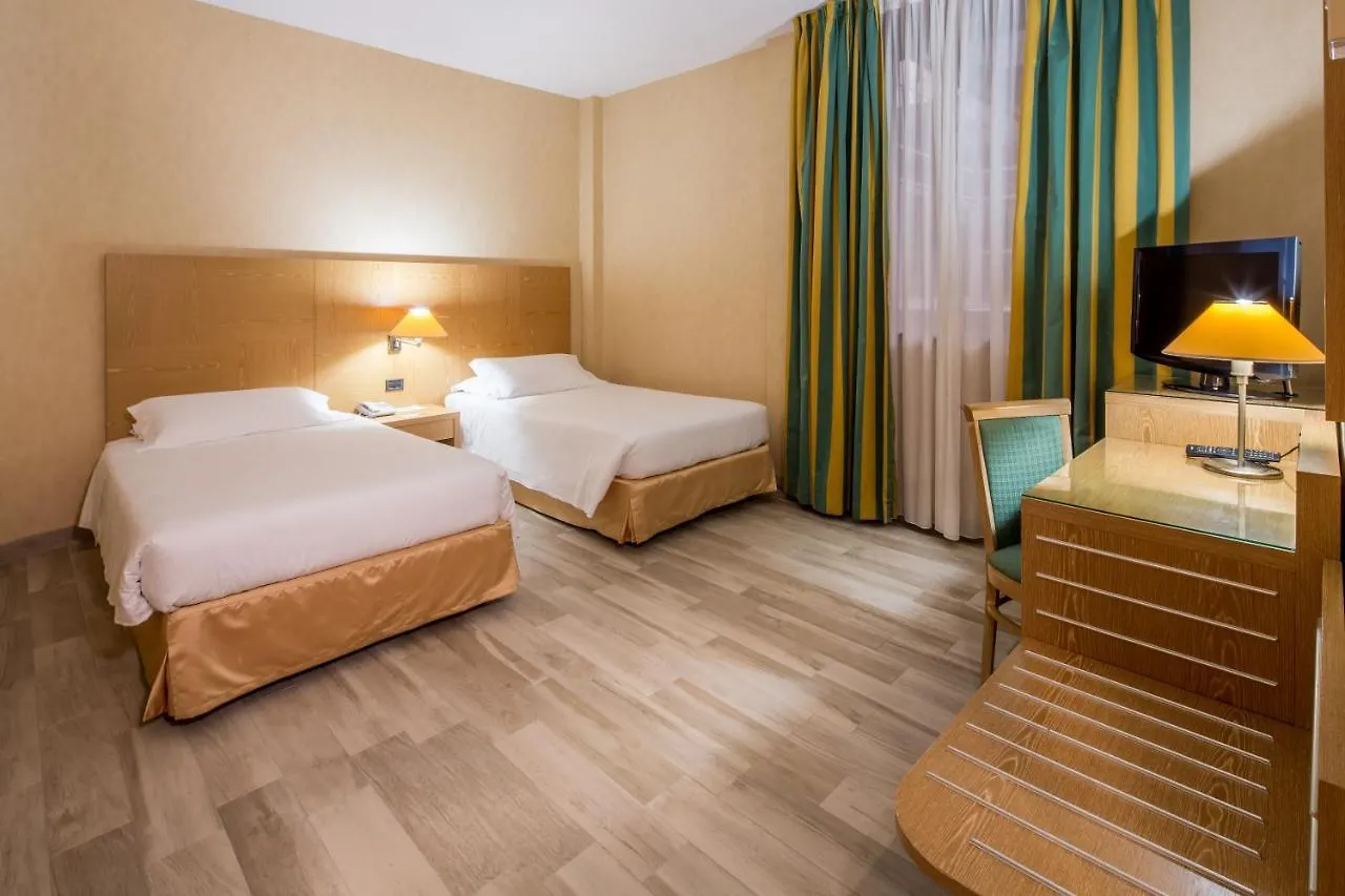 Best Western Cavalieri Della Corona Cardano Al Campo Hotell